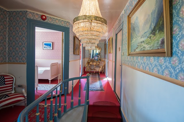 Eidfjord Gjestgiveri - Bed & breakfast- Restaurant