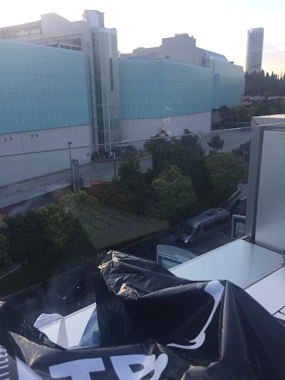 Photos of Dr Serkan Aygın Hair Transplant Clinic - Istanbul Turkey