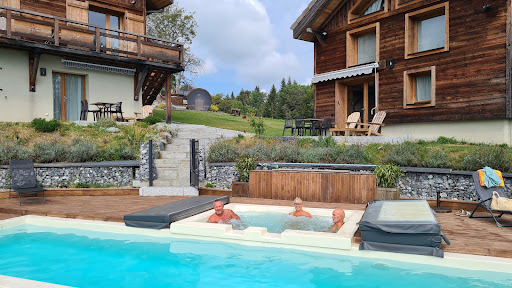 Photo de Spa piscine chauffée hébergement 12 personnes à Contamine-sur-Arve (74130)