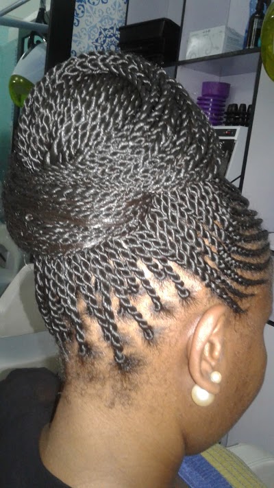 Photos of Mayas Salon
