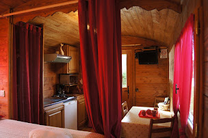 Photo n°1 de Camping des Trois Tilleuls à Fillièvres (Terrain de camping)