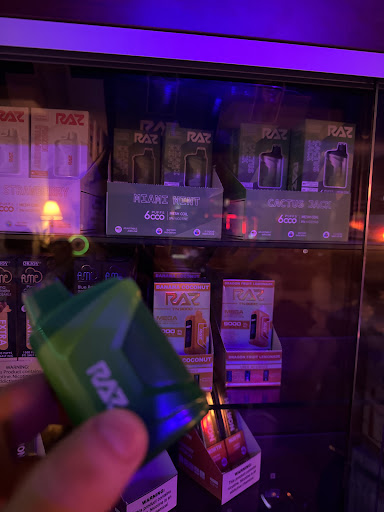 Lakeland Vapes - Smoke Shop Gallery - United States