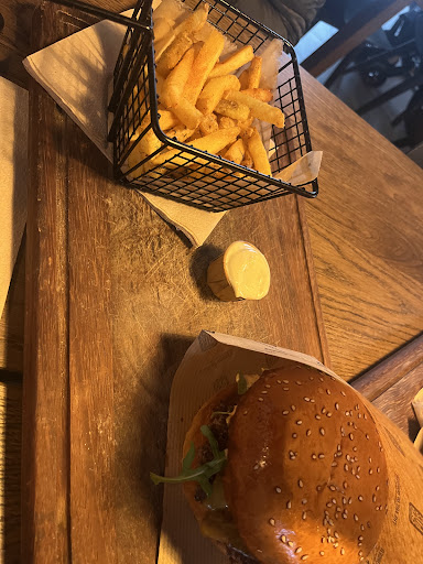 LU'S BURGER - Visual