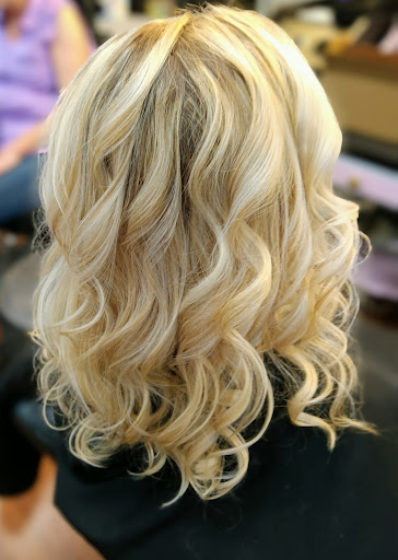 Styles by Deidra @ Simply Elegant Salon