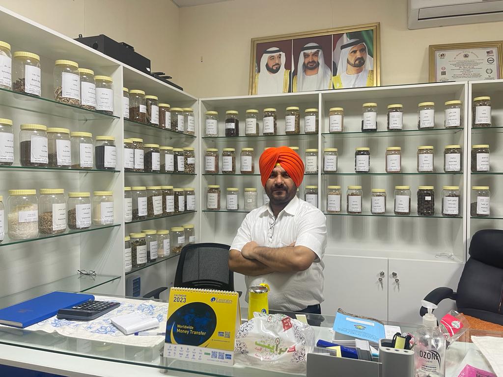 Sardar Hakeem APNA PUNJAB HERBAL TRADING - صورة 3