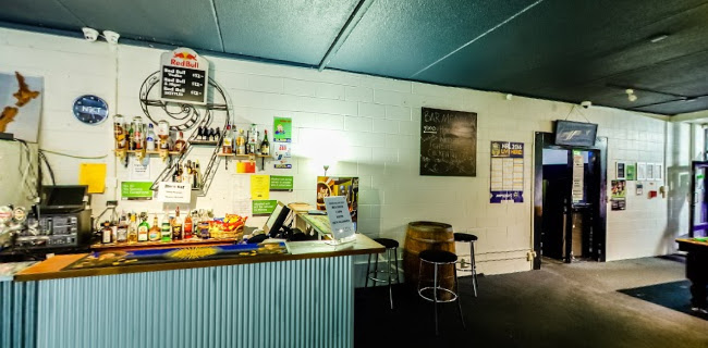Mo's Bar