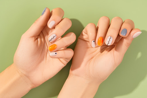 Twee's Nails - Visual