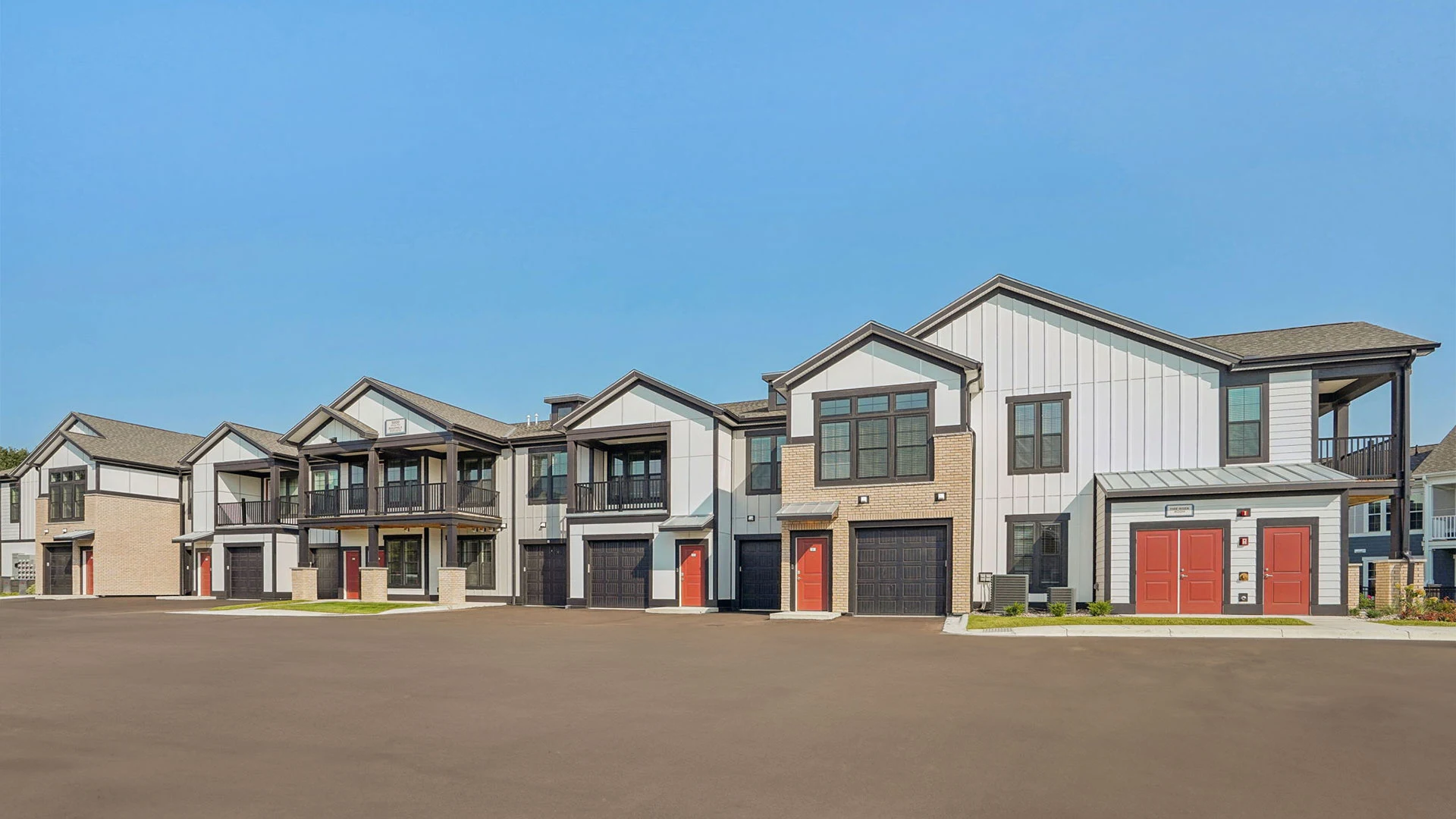 Springs at McKnight Lake Apartments