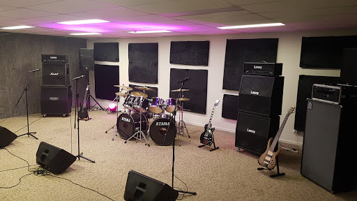 Born 2 Rock Music Studios - Thumbnail