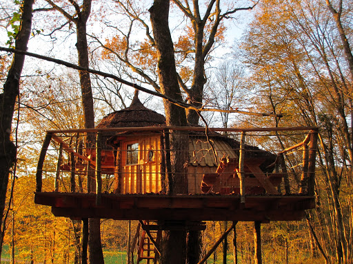 Photo de Cabanes du Bois Clair à Fraisans (39700)