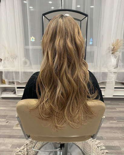 Foxy Locks Hair Extensions - Thumbnail