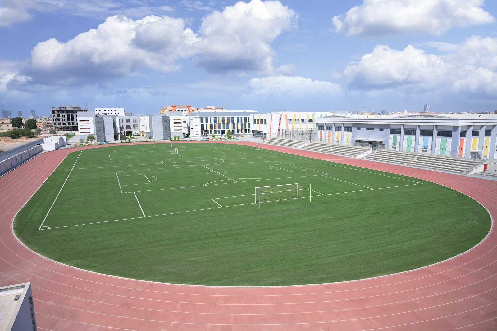 مدرسة الشويفات الدولية - عجمان - صورة 2