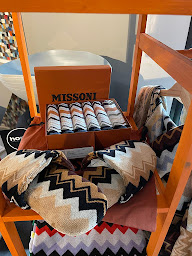 Photo n°17 de HOMA 84 à Maubec (Magasin de meubles)