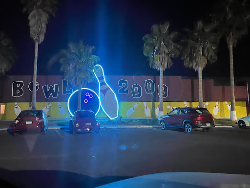 Bowl 2000 - Thumbnail