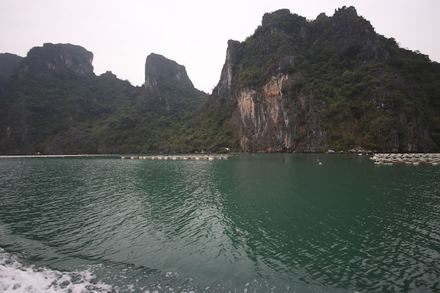 Bai Tu Long Bay