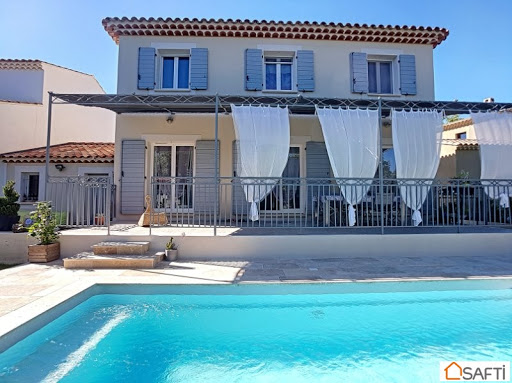Mélanie SCACCIANOCE - Conseiller Immobilier C2i - Thumbnail