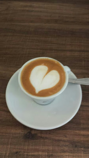 ESSENTIAL CAFE' - Visual