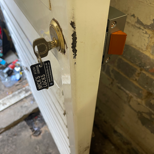 Nick's locks - Thumbnail