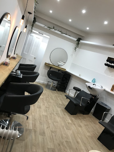 Ivy & May Hair design - Barber shop