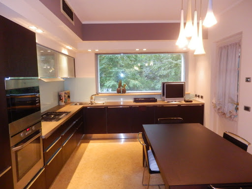 Agenzia Immobiliare Lazzari Sas