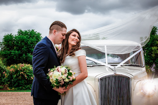 Absolute Vintage Elegance Limousines (Classic Limousines Newcastle) - Thumbnail