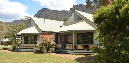 Boronia Peak Villas Halls Gap. Workers Accommodation