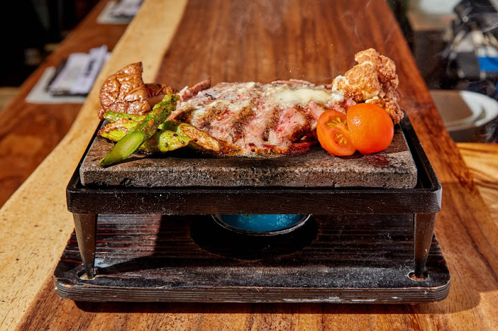 Seaweed Handroll Bar by null