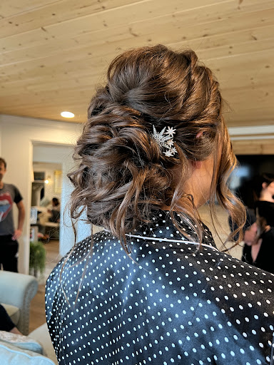 Twist Me Up Pretty Hair Studio - Thumbnail