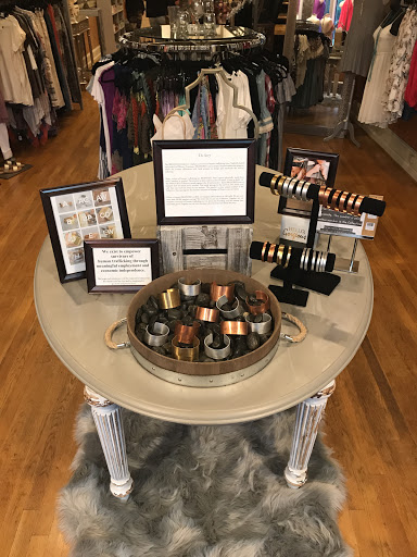 Pause Boutique - Visual