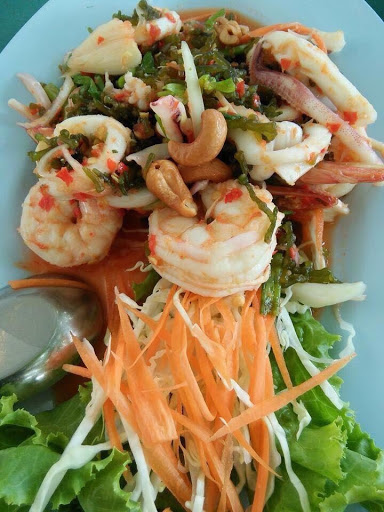 ข้าวมันไก่จ่าวัฒน์(เกาะสมุย)