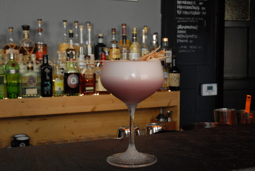 Der Plattenladen (Bar) - Longdrinks & Longplayer - Thumbnail