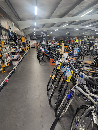 Halfords - Ipsw Euro Park - Thumbnail