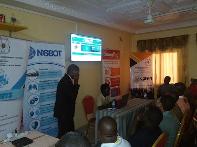 Photos of BeoogoLab