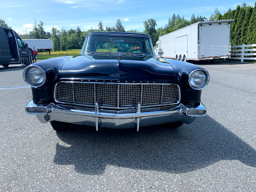 Deluxe Detailing - Mobile Detailing North Vancouver Logo