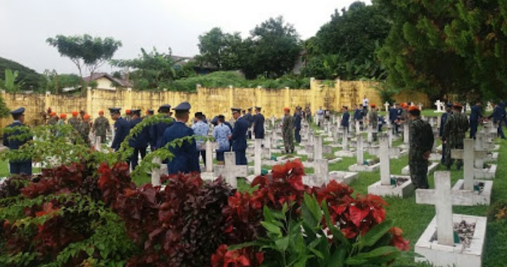 Taman Makam Pahlawan, Author: Marzuki Mustofa