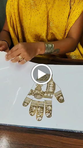 Master professional mehandi designing at Umang Class in Nagpur. post image