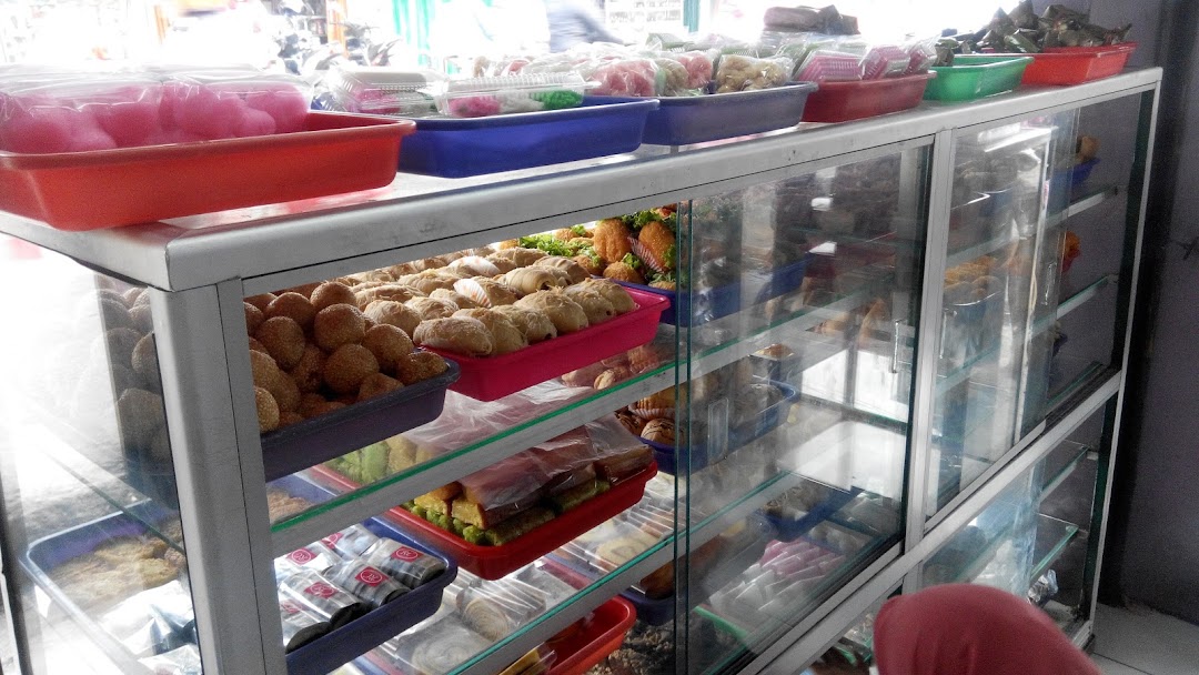 Toko kue basah terdekat