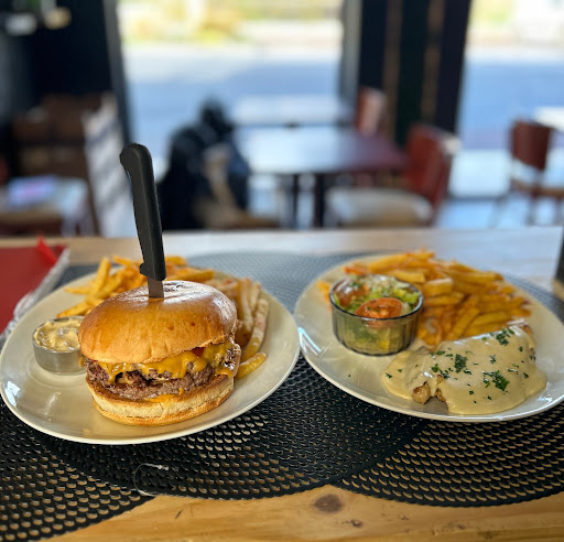 Hunter's Burger