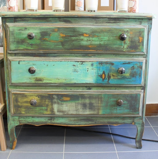 Le grenier de Gwygna ( patines et relooking de meubles )