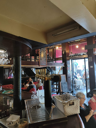 Le Petit Café - Paris