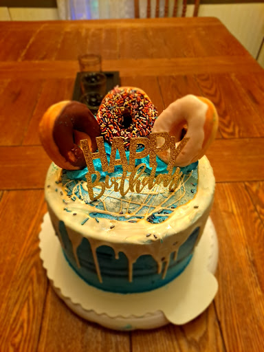 Lizzy Cakes - Visual