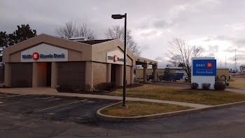 BMO Harris Bank - Drive-up Payday Loans Picture