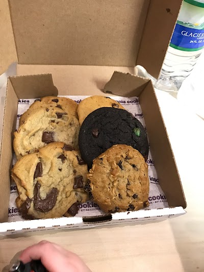 Insomnia Cookies