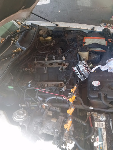 Automotive mechanic - Thumbnail