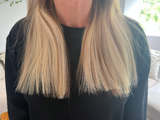 Unique Hair Team Logo