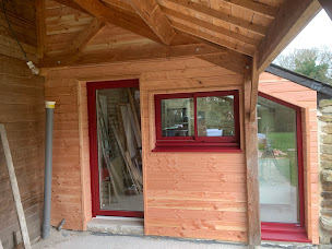 Photo n°10 de Menuisier - SUR MESURE à Muzillac (Atelier de menuiserie)