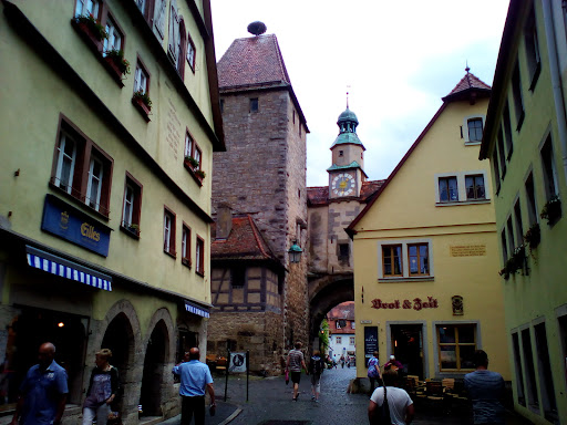 Wandbrunnen am Markusturm