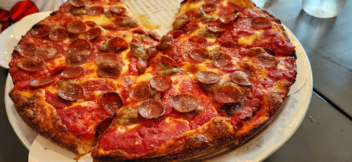 George's Deep Dish - Visual