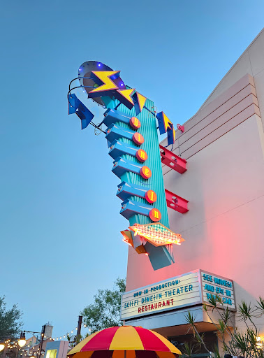 Sci-Fi Dine-In Theater Restaurant - Thumbnail