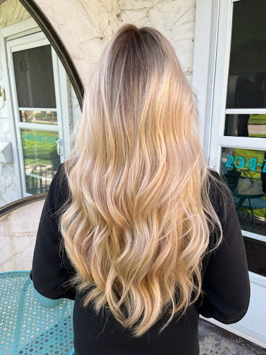 Roses Hair Studio - Canada
